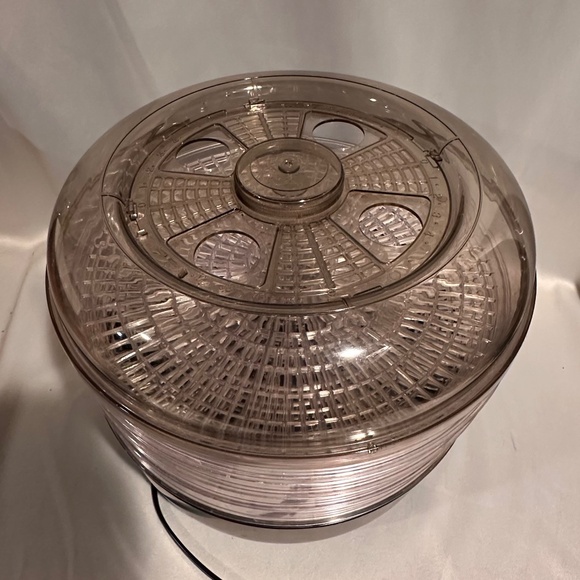 Vintage Ronco Food Dehydrator, Jerky Maker 4 Trays - Picture 2 of 3